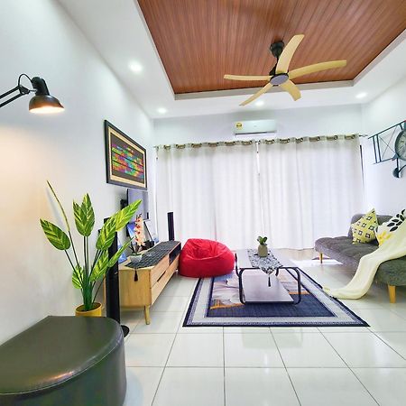 Klia Lili Residensi 5 Plus 2 Pax With Splendid Pool Nilai Eksteriør bilde