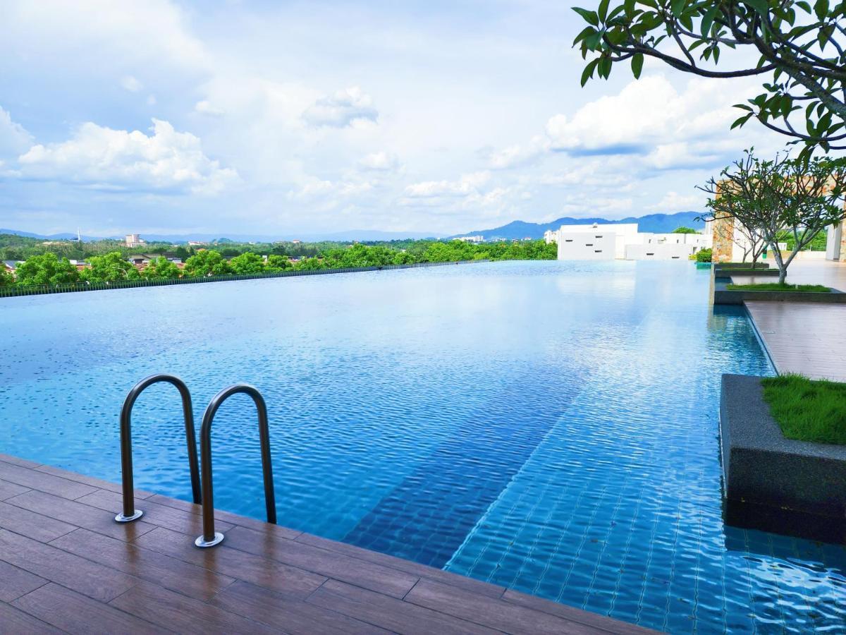 Klia Lili Residensi 5 Plus 2 Pax With Splendid Pool Nilai Eksteriør bilde