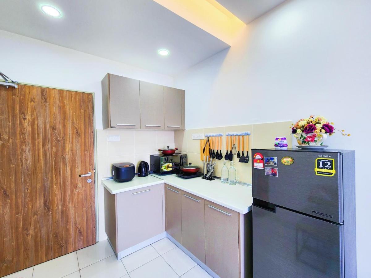 Klia Lili Residensi 5 Plus 2 Pax With Splendid Pool Nilai Eksteriør bilde